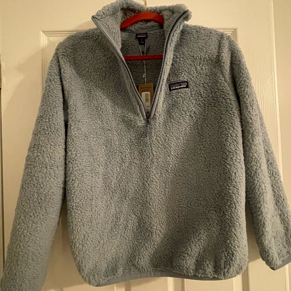NWT Patagonia Gray Fleece Pullover